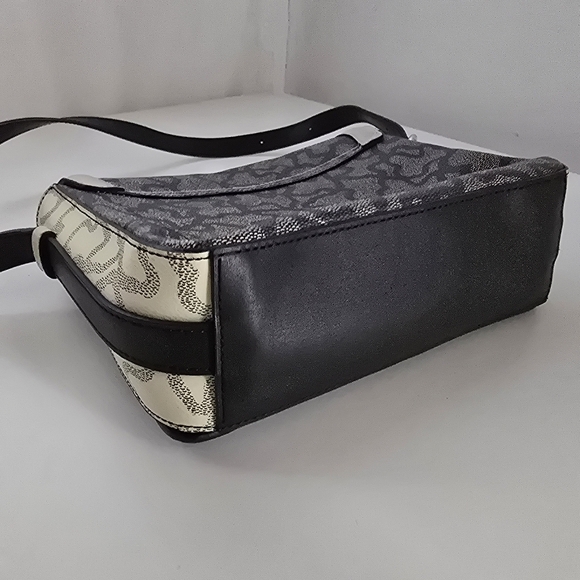 TOUS Medium Black and White Kaos Icon Crossbody bag - Picture 12 of 17